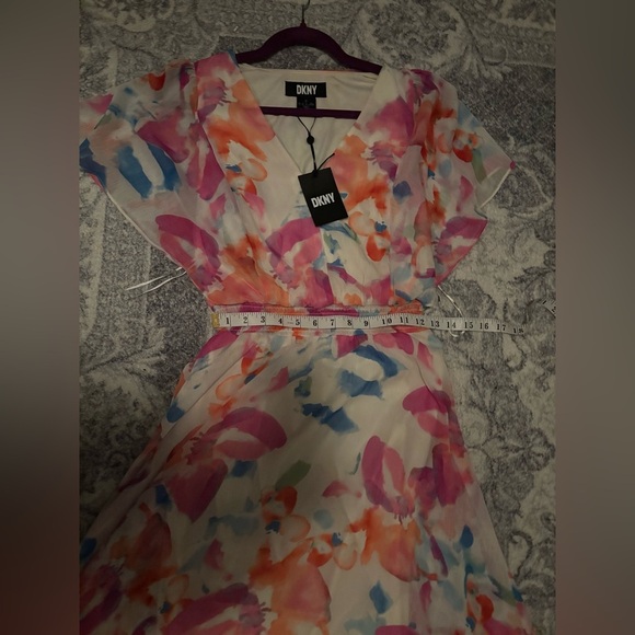 DKNY Flutter Sleeve Smocked Midi Dress – Size 8 Brand new - Picture 10 of 12